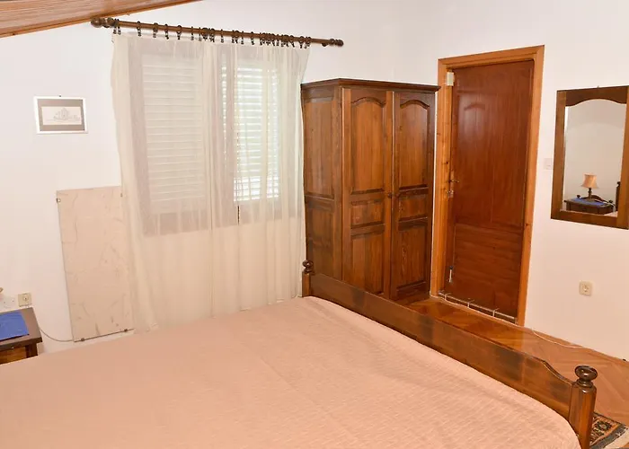 Solei-free Parking * Kukljica